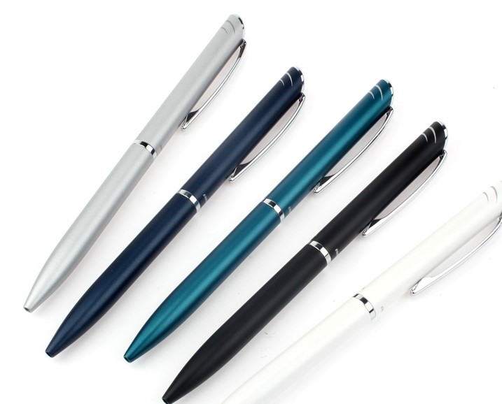 Japan Pentel BLN2005 Business Metal Rod Neutral Quick-drying Rotating Core Pen 0.5mm Silver Pen / Black Core