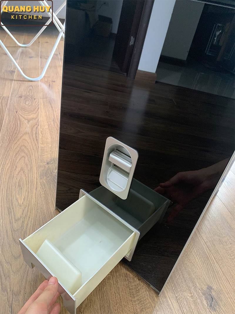 thung-gao-am-tu-mat-guong