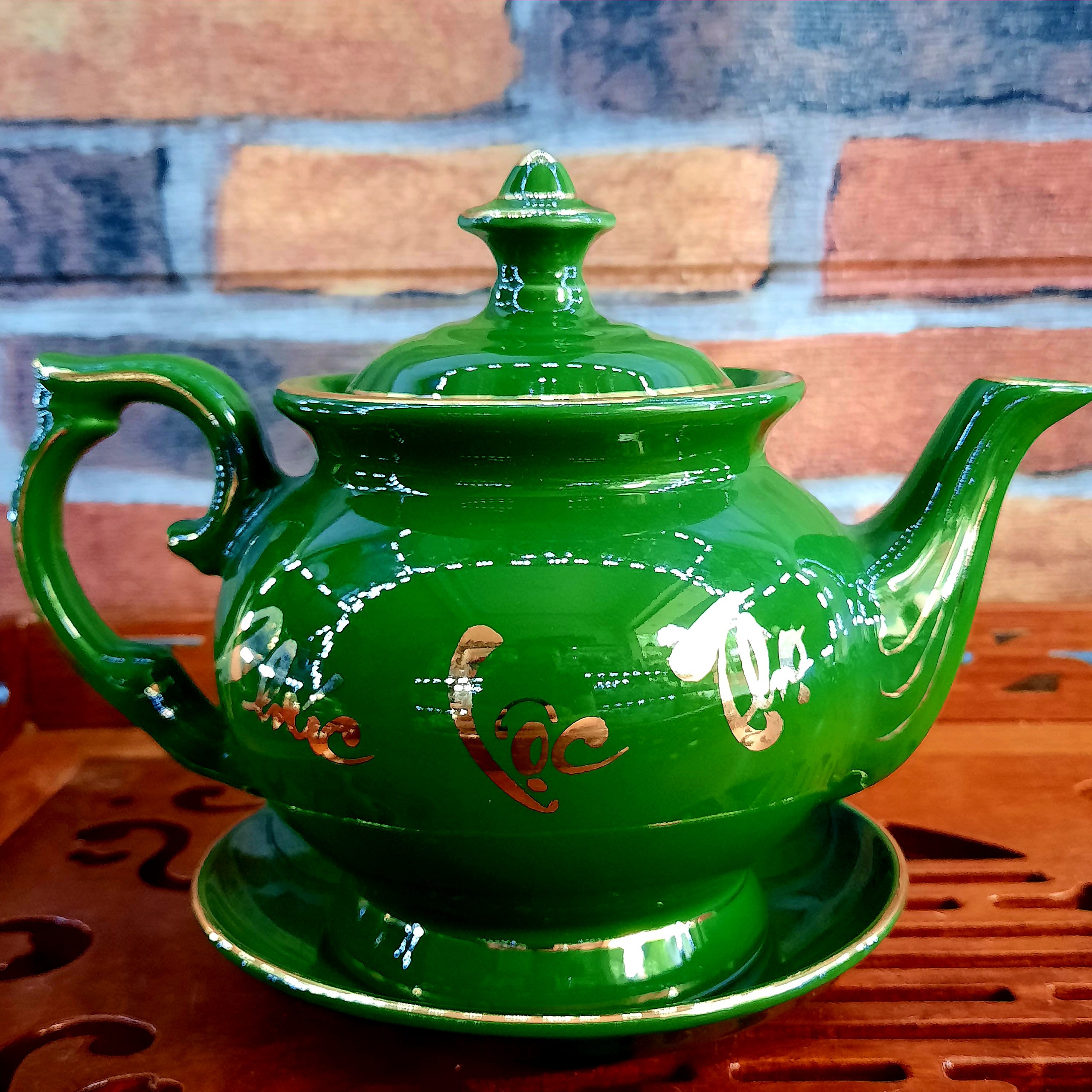 Bộ ấm chén Bát Tràng phú quý men xanh lục ngọc bảo họa tiết Phúc - Lộc - Thọ vẽ vàng 24k 