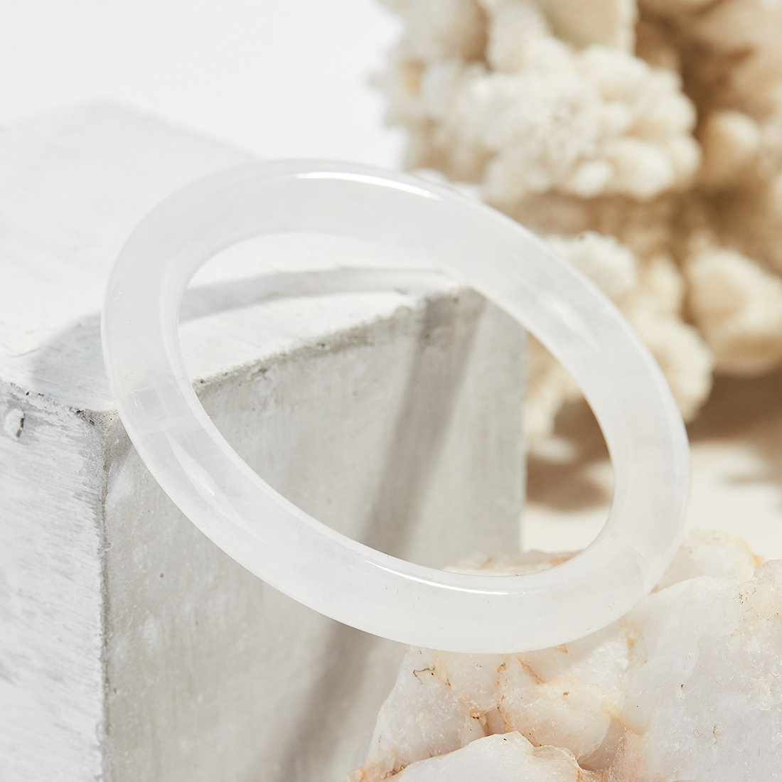 Vòng tay đá thạch anh ưu linh trắng bản tròn mệnh kim thủy - Ngọc Quý Gemstones