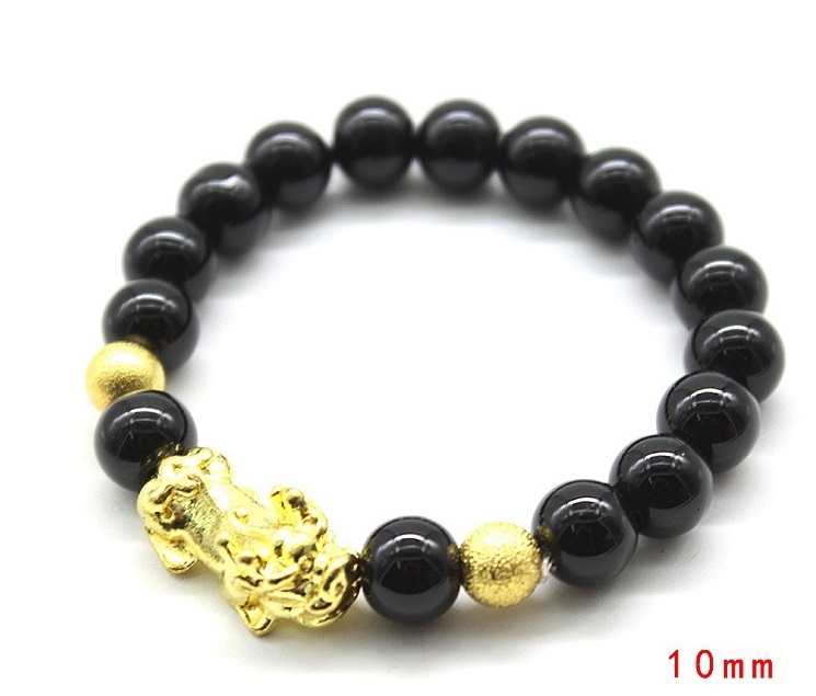 Combo Vòng Đeo Tay phong thủy đá núi lửa, đính Tì Hưu mạ Vàng 24K, Kèm hộp đựng lót lụa vàng.