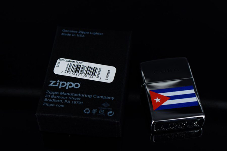 Bật Lửa Zippo 250 Cubian Flag