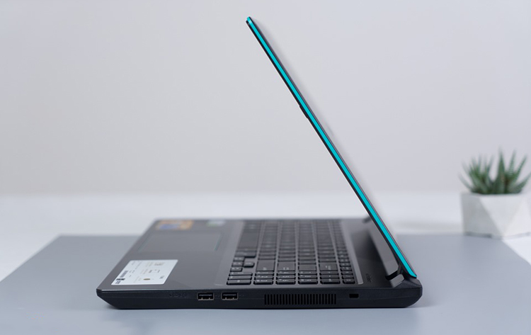 Laptop ASUS F560UD-BQ055T. Intel Core I5 8250 (15.6 inch) - Hàng Chính Hãng