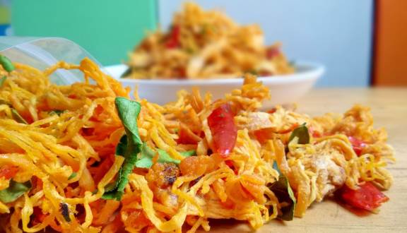 1 KG KHÔ GÀ LÁ CHANH LOẠI CAO CẤP TLP - 2 TÚI ZIP 500G