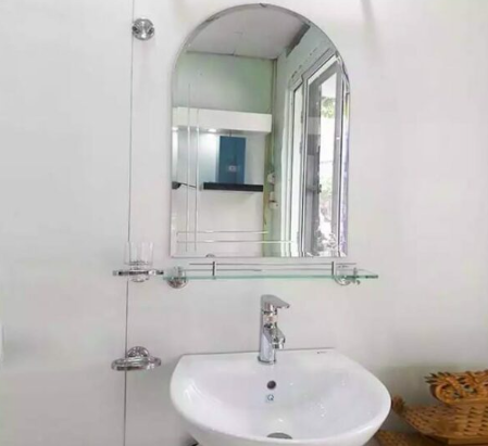 Gương soi viền tròn KG105 nhà tắm tráng bạc cao cấp loại tốt, bao ko bể vỡ, kiếng cường lực 5mm - Hàng chính hãng