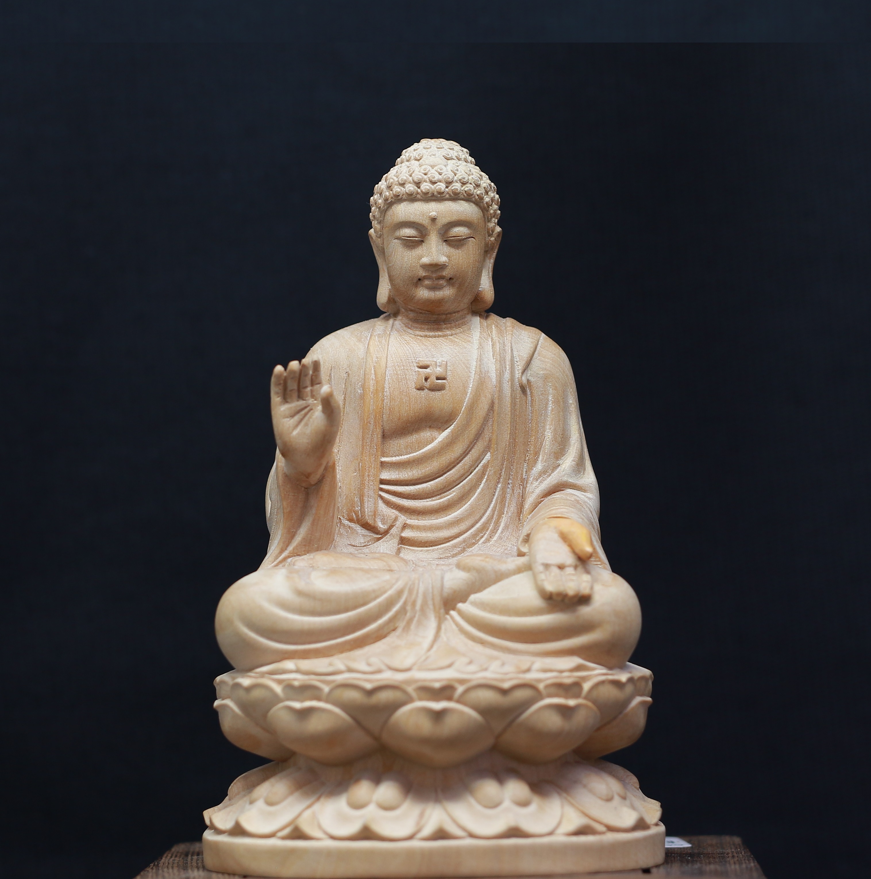 Tượng Phật A Di Đà - Gỗ Hoàng Dương cao 12cm | Tiki