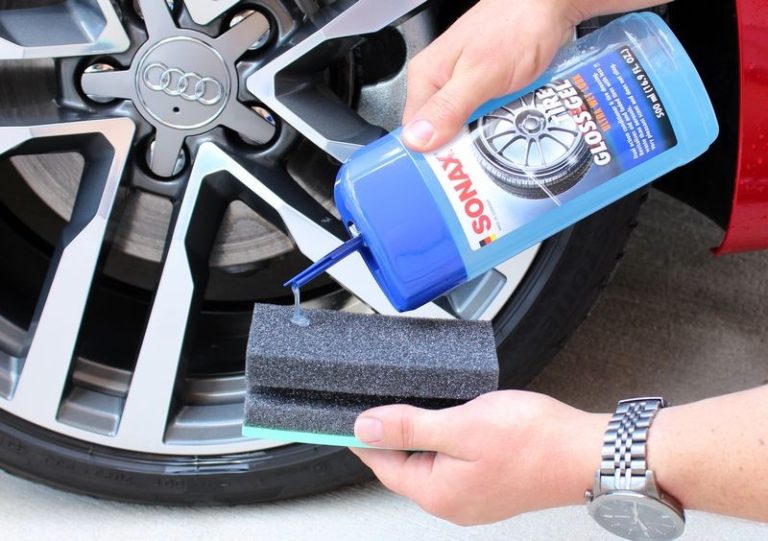 Dung dịch chăm sóc làm bóng và bảo vệ lốp xe Sonax Tyre Gloss Gel 235100 250ml
