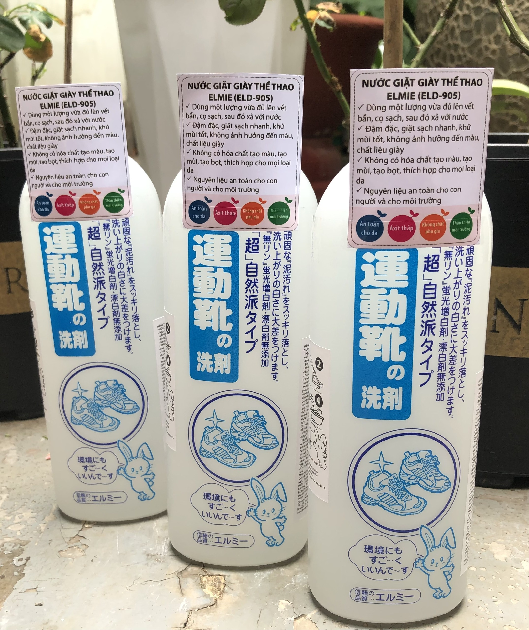 Nước giặt giày thể thao Elmie - 500ml (Hàng nội địa Nhật bản)