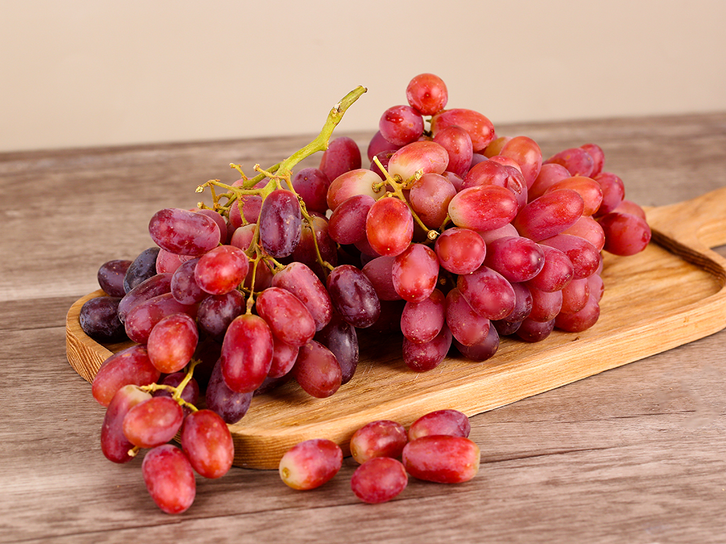Mua Nho đỏ không hạt nhập khẩu chính hiệu Loại 1 - GIÒN THƠM, NGỌT THANH