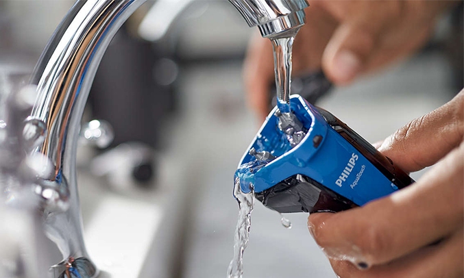 Máy Cạo Râu Cho Nam Philips AquaTouch S1030/04