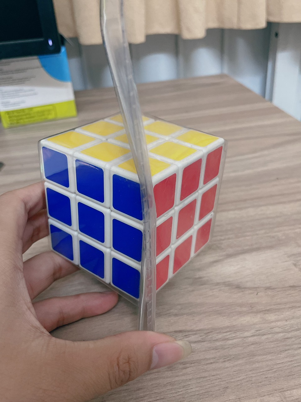 ĐỒ CHƠI THÔNG MÌNH KHỐI RUBIK MAGIC CUBE 3X3 KÍCH THƯỚC 7CM VỪA TAY QUAY MƯỢT ẢNH CHỤP VIDEO THỰC TẾ 3