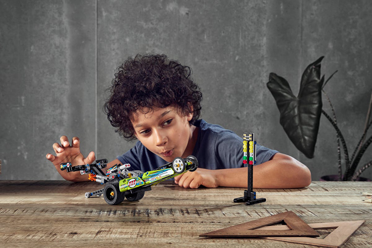 Đồ Chơi Lắp Ghép LEGO Technic Xe Đua Đường Thẳng 42103