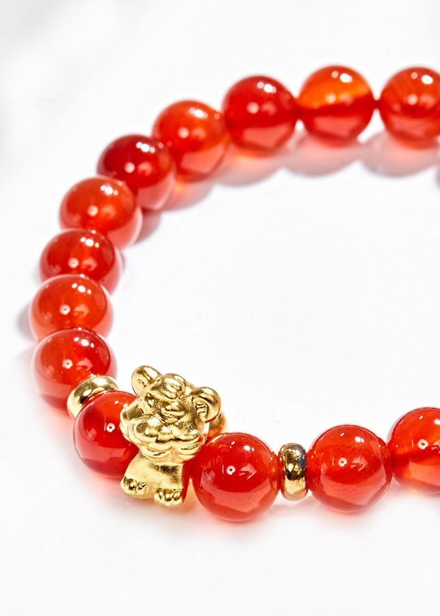 Vòng Tay Đá Mã Não Đỏ Phối Charm Tuổi Dần Bạc Mạ Vàng 24K Ngọc Quý Gemstones