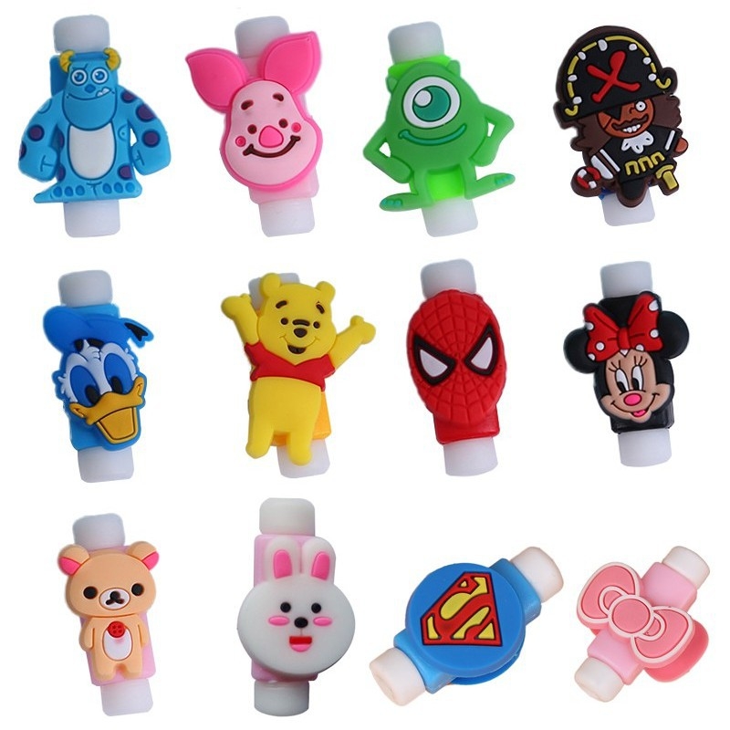 Phụ kiện bảo vệ đầu cáp không bị gãy và bảo vệ dữ liệu đang truyền cũng như khi đang sạc điện  Kiểu dáng dễ thương tạo cho dây cáp thêm nét dễ thương và đáng yêu  Tương thích và phù hợp cho tất cả các loại dây sạc.  Được làm bằng nhựa PVC chất lượng tốt, di động và đáng tin cậy, an toàn và dễ sử dụng.  Thiết kế  dễ thương làm trang trí đáng yêu dây cáp.  Ngăn chặn cáp của bạn bị sờn, uốn cong, phá vỡ hoặc ngắt kết nối.