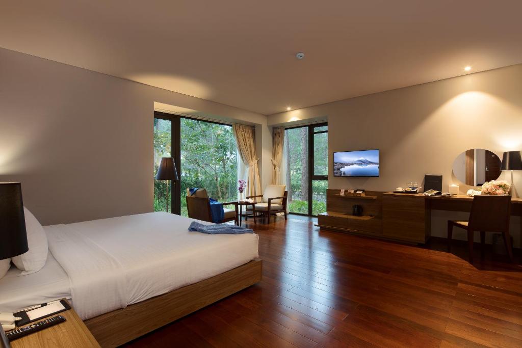 Terracotta Hotel & Resort 4* Đà Lạt - Buffet Sáng, Hồ Bơi, Xe Đưa Đón Trung Tâm, Nằm Bên Hồ Tuyền Lâm Thơ Mộng