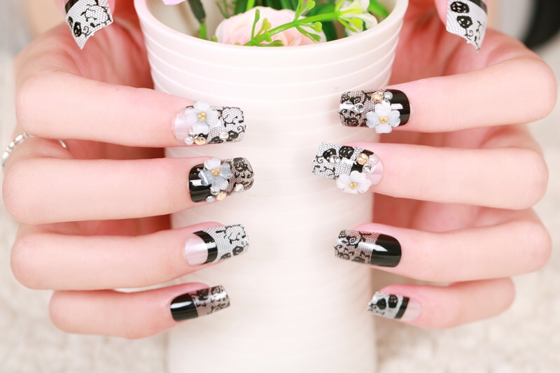 Bộ 24 móng tay giả họa tiết đính đá, nhủ kim tuyến thời trang