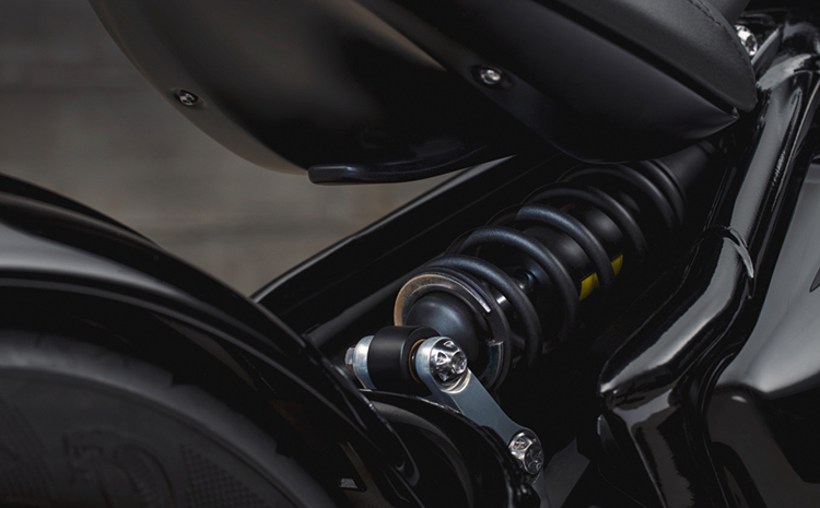 Xe Môtô Triumph Bonneville Bobber Xám - Nhám