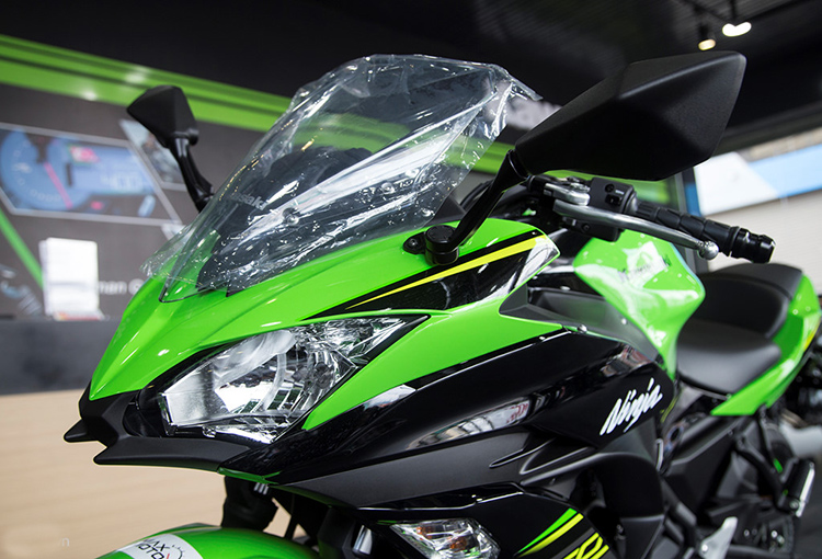 Xe MOTO Kawasaki Ninja 650 ABS - Xanh lá