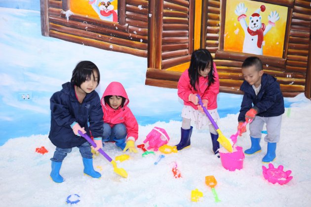 HN - Thỏa sức vui chơi trong thành phố tuyết tại Khu vui chơi Snow World - Áp dụng cả tuần và ngày lễ
