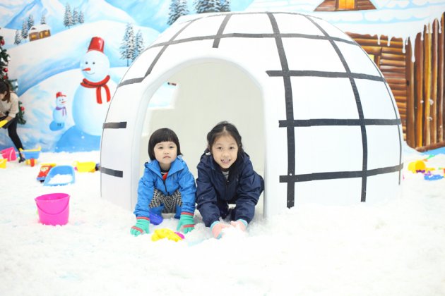 HN - Thỏa sức vui chơi trong thành phố tuyết tại Khu vui chơi Snow World - Áp dụng cả tuần và ngày lễ