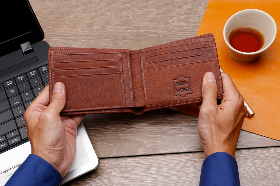 Ví Nam Da Bò 4U F012B (13 x 9.5 cm) - Nâu Bò