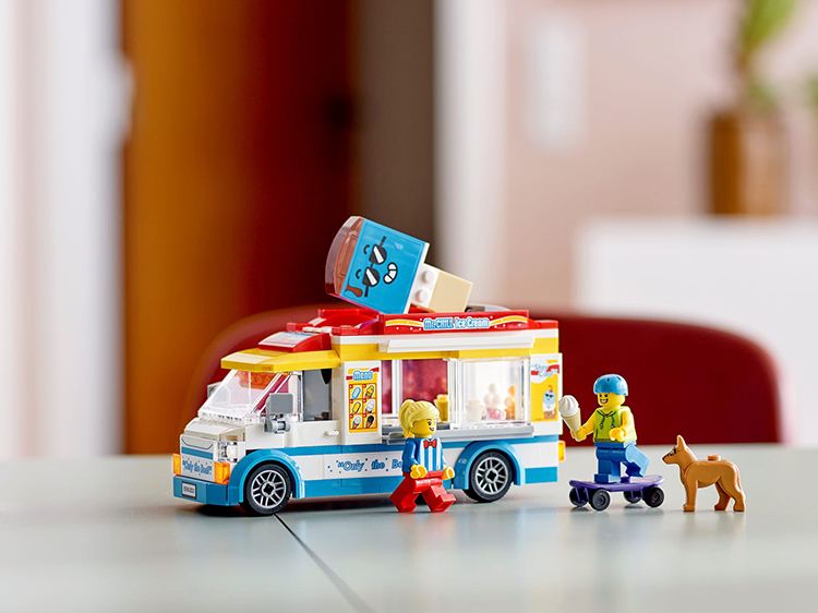 Đồ Chơi Lắp Ghép LEGO City Xe Tải Bán Kem 60253