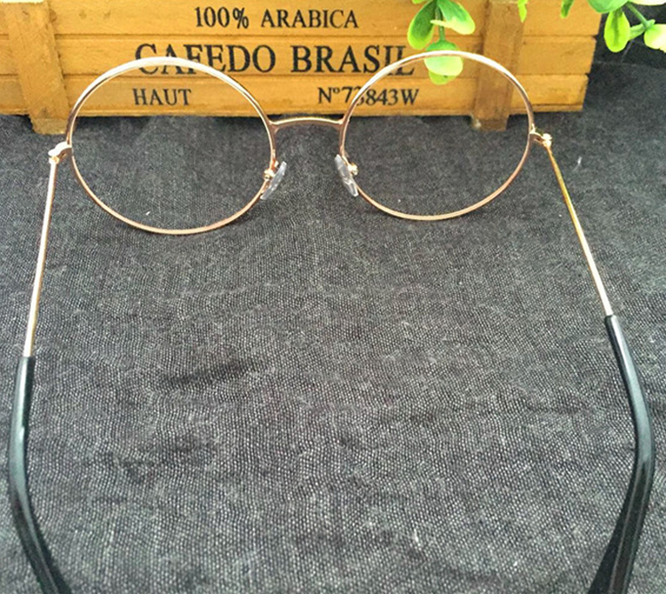 Mắt Kính Gọng Tròn Retro