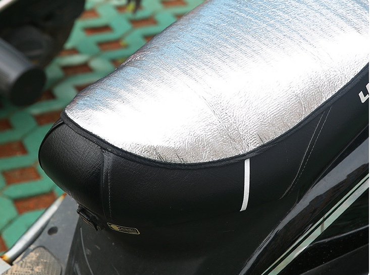 Thảm bọc phủ yên xe máy chống nóng hiệu quả - 59 x 36 cm