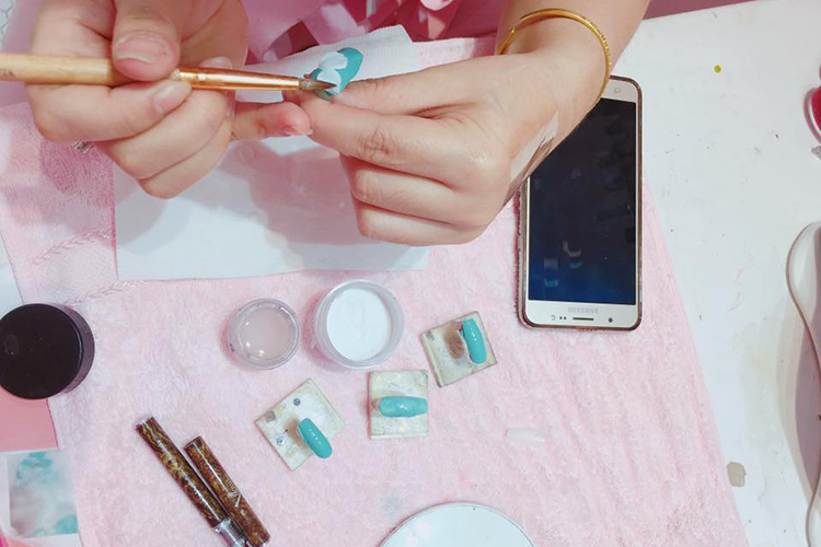 Combo Cắt Da Tay + Sơn Gel + Vẽ Tự Nhiên Tại Vietgangz Nails