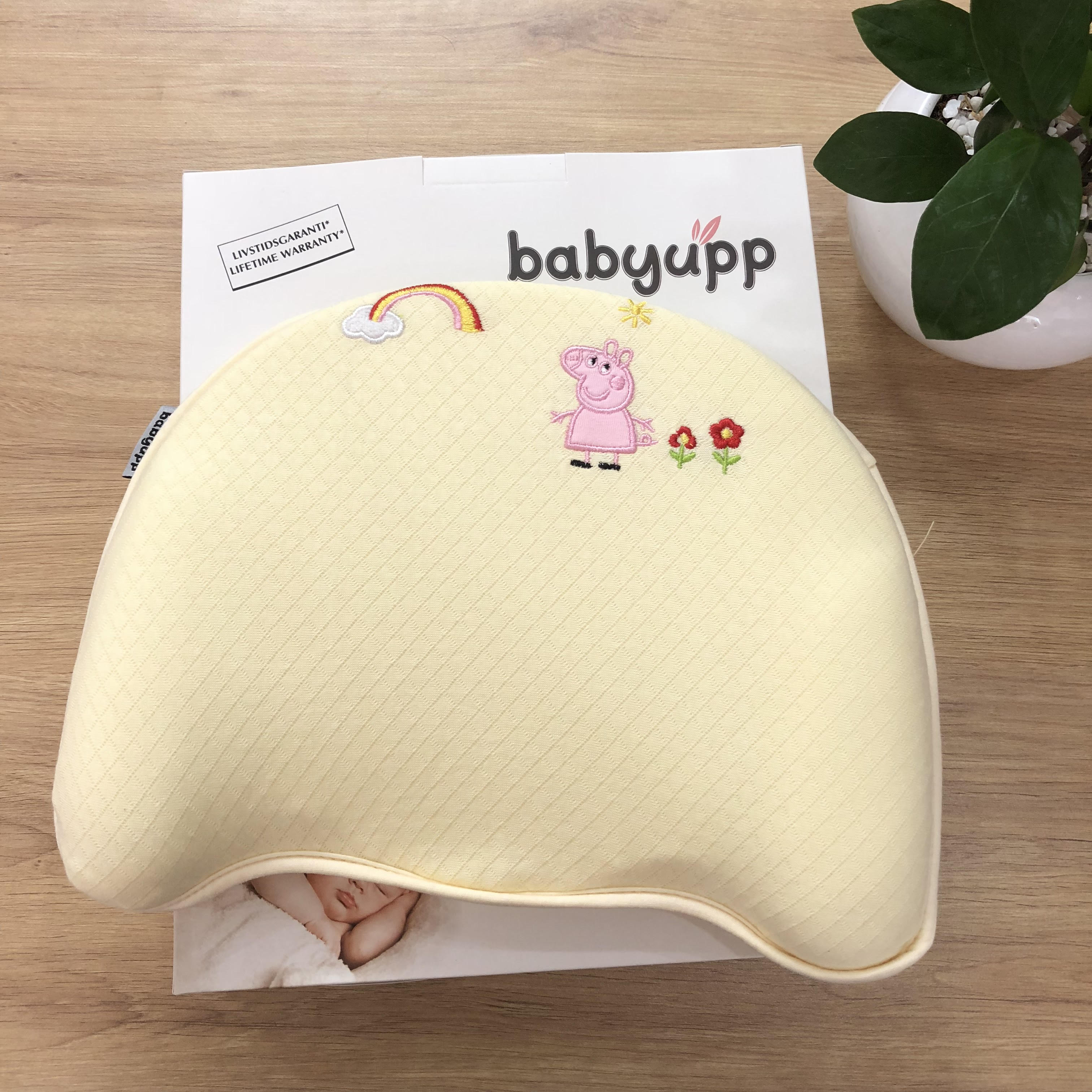 gối chống méo đầu, bẹp đầu babyupp màu vàng gbu0003. tặng kèm cẩm nang chăm sóc bé. gối cao su non đa năng ngăn ngừa còm lưng, nghẹo cổ ở trẻ sơ sinh, em bé 1