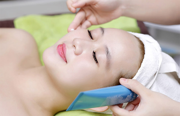 Voucher 16 Bước Trắng Sáng Da, Sạch Mụn, Mịn Màng Thải Độc Chì Cao Cấp (90 Phút) Tại Ellis Spa