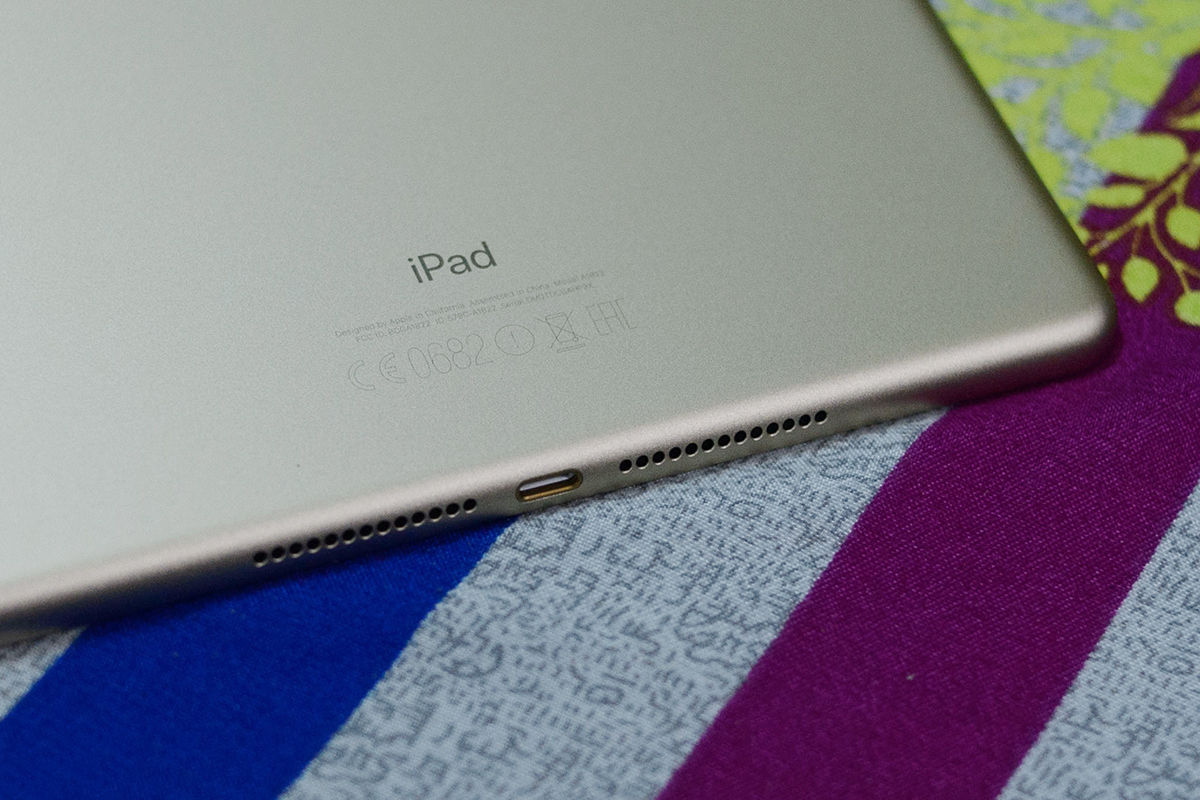 iPad WiFi 128GB New 2017 - Hàng Chính Hãng iPad WiFi 128GB New 2017 - Hàng Chính Hãng