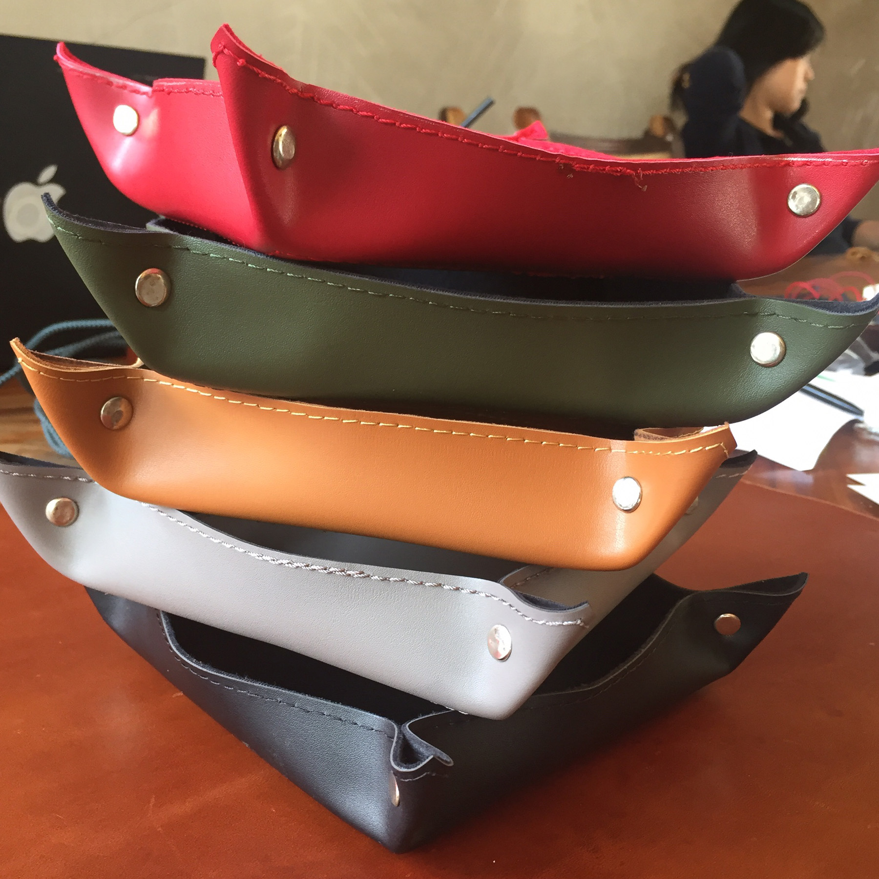 Khay Để Đồ Bàn Làm Việc Orco 