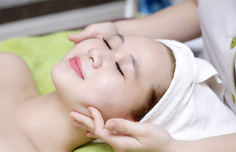 Voucher 16 Bước Trắng Sáng Da, Sạch Mụn, Mịn Màng Thải Độc Chì Cao Cấp (90 Phút) Tại Ellis Spa