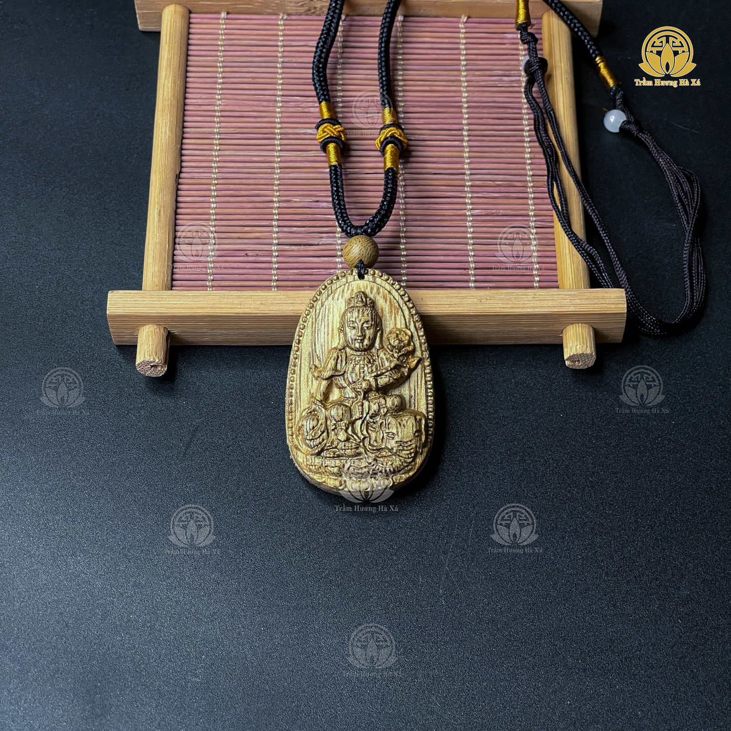 Mặt phật bản mệnh đeo cổ trầm hương phong thủy có kèm dây mang lại may mắn, bình an và tài lộc Trầm Hương Hà Xá