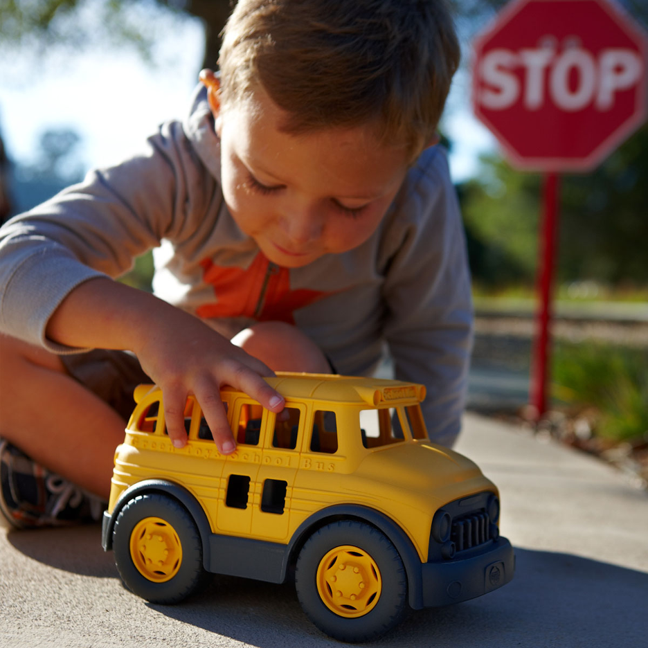 Đồ chơi xe School Bus Green Toys cho bé từ 1 tuổi được ưa chuộng nhất hiện nay