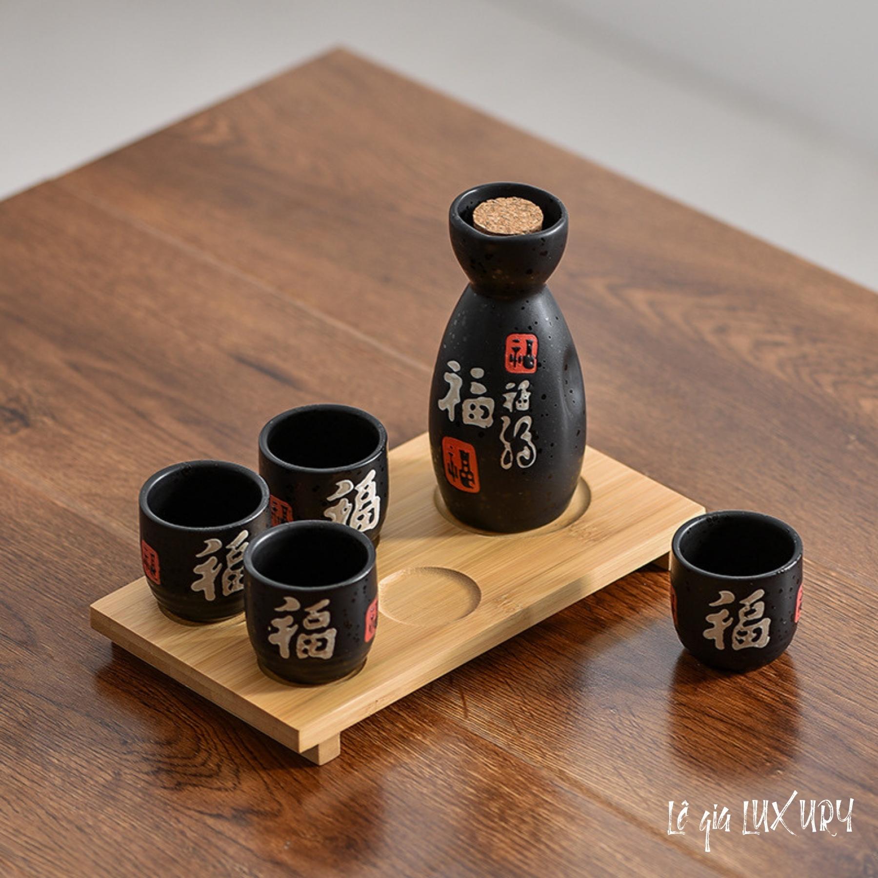 Bộ bình rượu gốm sứ Sakura phong cách Nhật Bản Cổ Điển, Bộ bình rượu Sake cao cấp