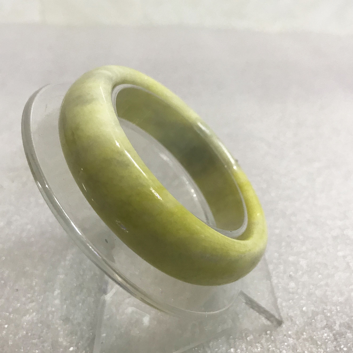 Vòng tay Đá Tự Nhiên Serpentine màu vàng bản dẹt cho người mệnh Thủy và Kim vongtaymenhthuy