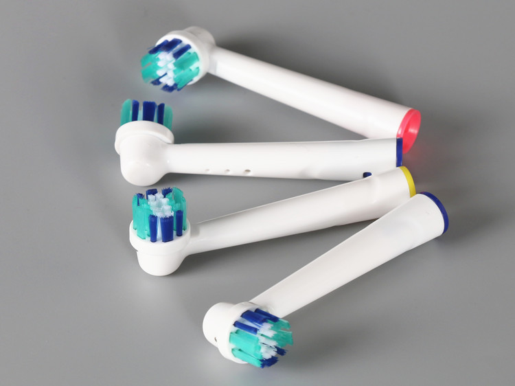 bộ 4 đầu bàn chải đánh răng điện cho mọi loại máy braun oral b làm sạch kẽ răng, răng nhiều mảng bám - xuất xứ anh 14