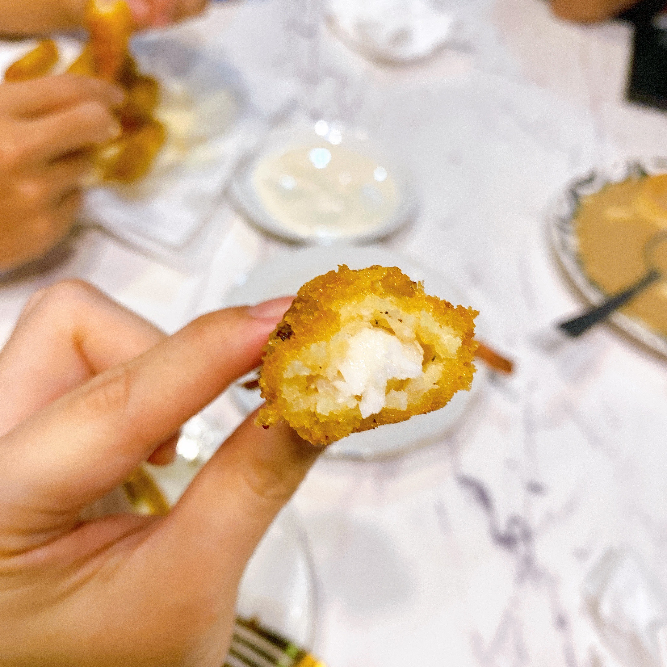 TÔM TEMPURA TẨM BỘT CHIÊN XÙ 10 CON