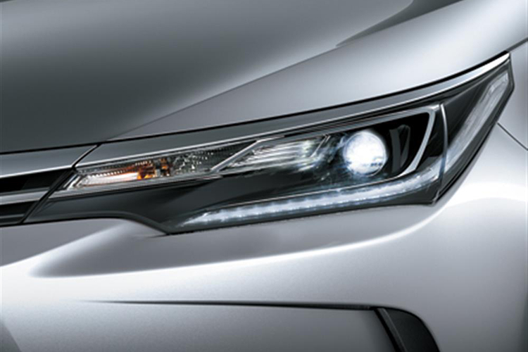 Xe ô tô COROLLA ALTIS 2.0V SPORT (CVT)