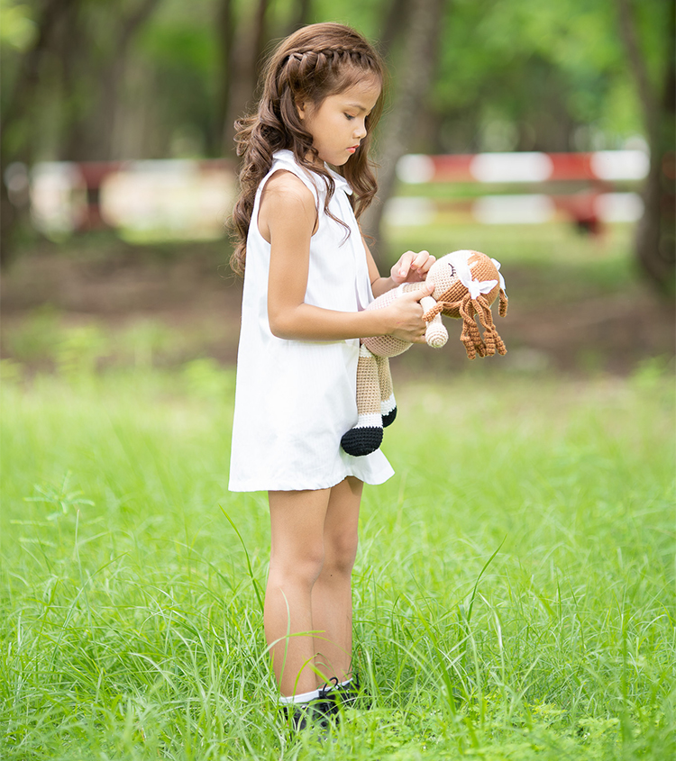 Đầm Bé Gái Trắng Xuông Dây Nơ Dáng Ngắn KIKA GND-0011