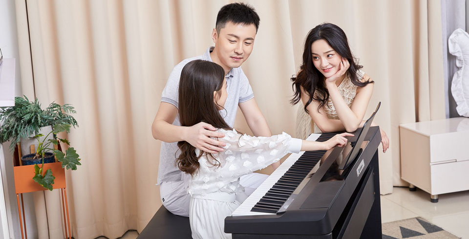 Cây đàn piano điện Thông Minh The ONE Keyboard Pro Essential (T98) sở hữu bàn phím trợ lực chuyên nghiệp vốn chỉ có ở phân khúc cao cấp. (có bán riêng chân gỗ)