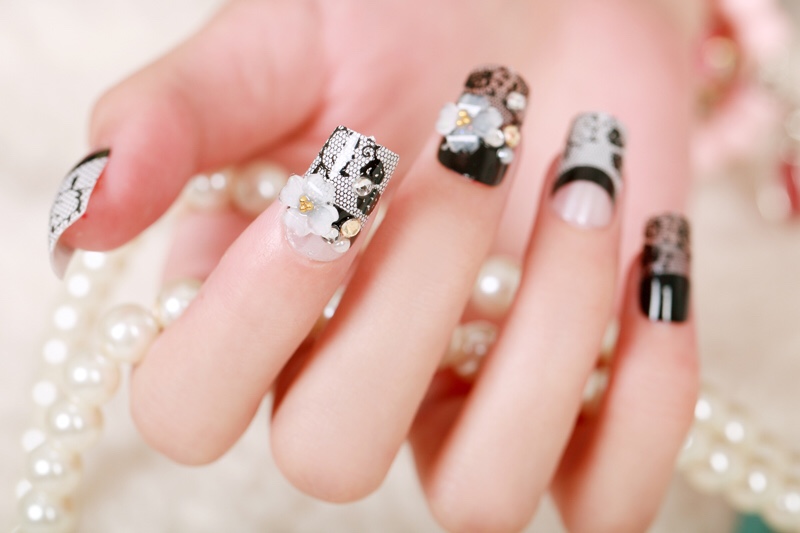 Bộ 24 móng tay giả họa tiết đính đá, nhủ kim tuyến thời trang