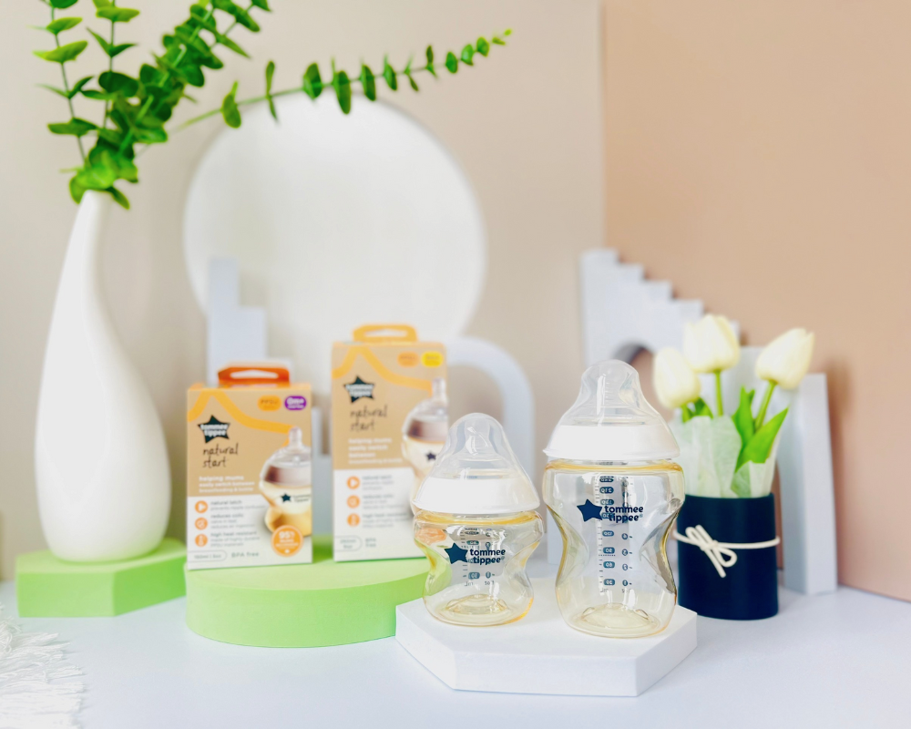 Bình Sữa PPSU Ty Siêu Mềm Tự Nhiên Tommee Tippee Natural Start 260ml, Núm Ty Của Bình 3-6 tháng (Bình Đôi)