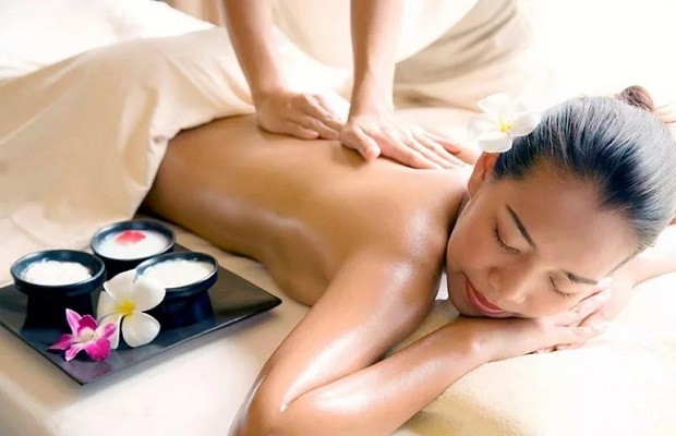 Liệu trình Massage Toàn Thân Thư Giãn Đá Nóng + Tinh Dầu Mỹ + Ngâm Chân Thảo Dược Đào Thải Độc Tố 75 Phút tại Happy Beauty & Spa