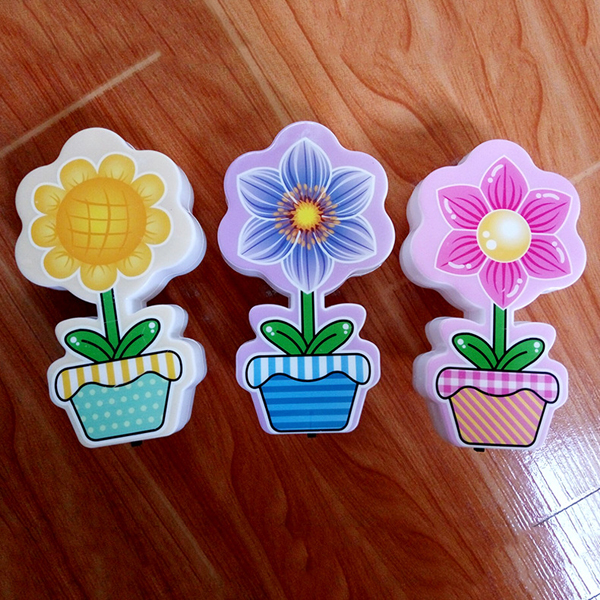 Đèn Ngủ Hình Chậu Hoa (Màu Ngẫu Nhiên)