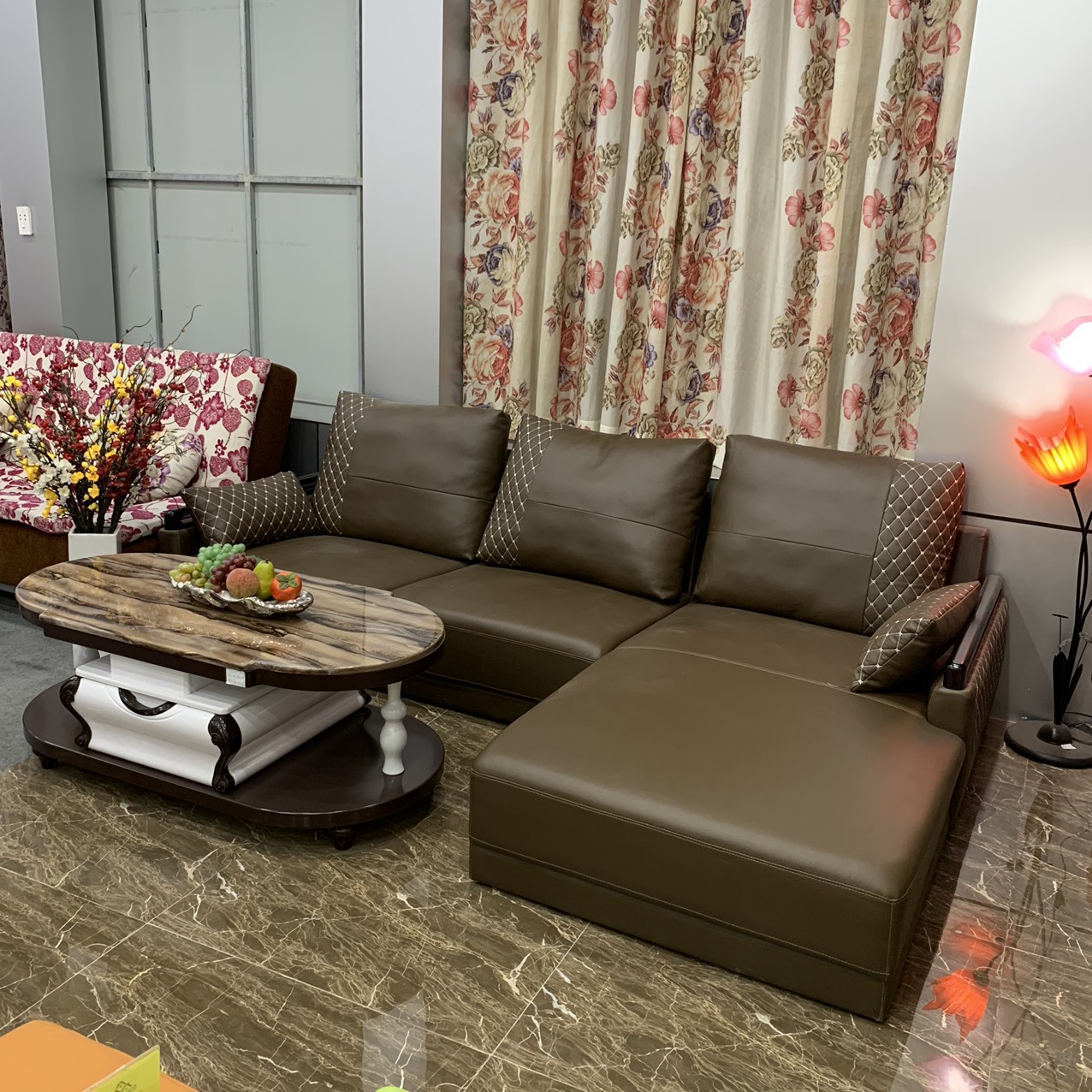 sofa-da-phong-khach-cao-cap-nhap-khau