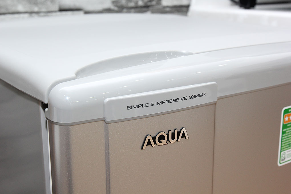 Tủ Lạnh Mini Aqua AQR-95AR (90L) - Bạc