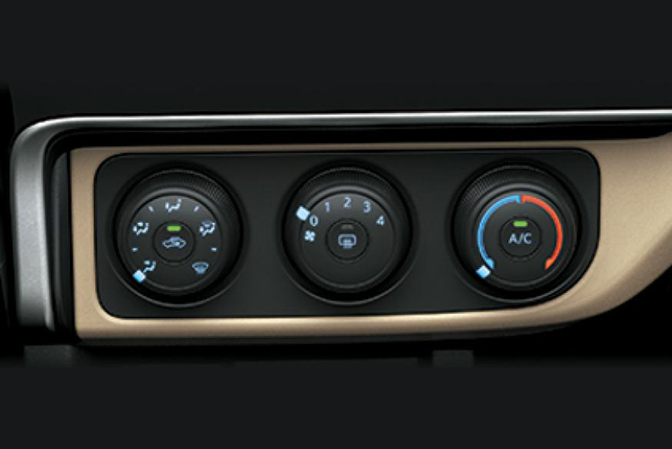 Xe ô tô COROLLA ALTIS 1.8E MT (HTML)